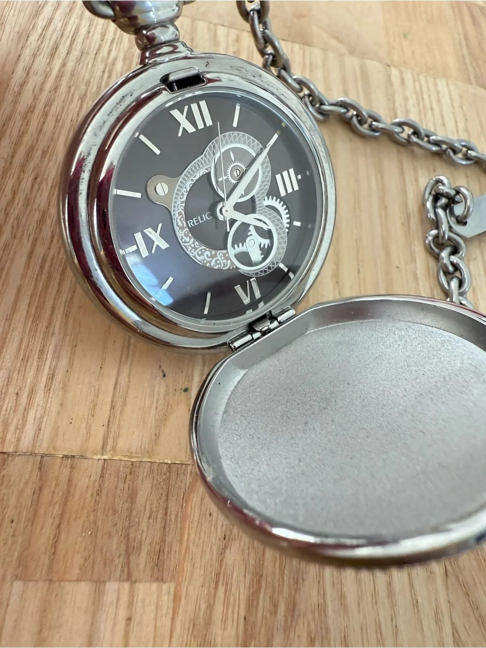 Relic mens vintage style silver tone pocket watch NEW BATTERY